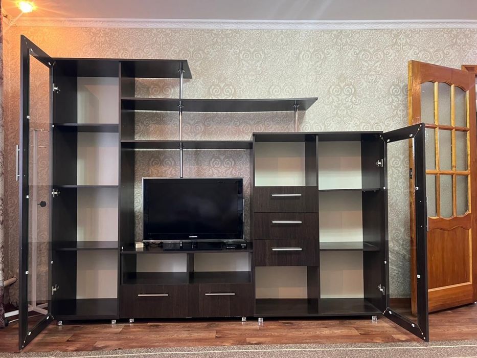 Стенка в отличном состоянии