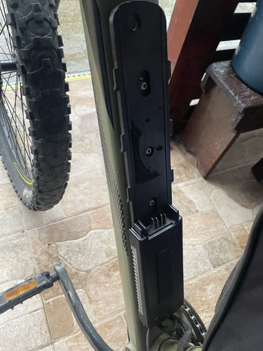 Vând piese bicicleat