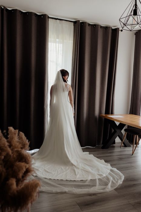 Vând rochie de mireasă