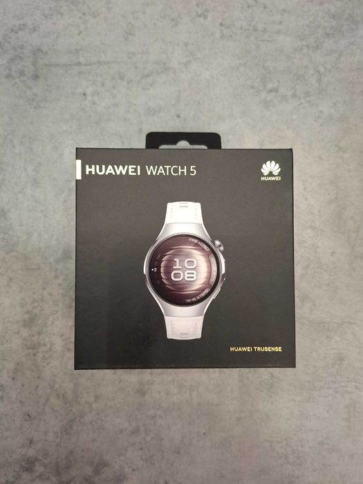 Смарт часовник HUAWEI WATCH 5 WHITE 42MM  Перфектен !!! Z-5425