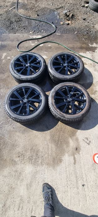 Jante Originale Mazda R18+Anvelope 215 55 R18 Iarnă