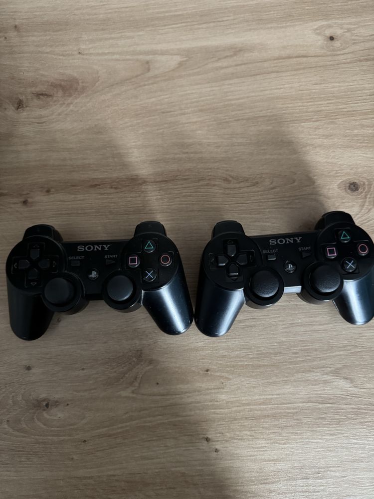 PS3 с два контролера
