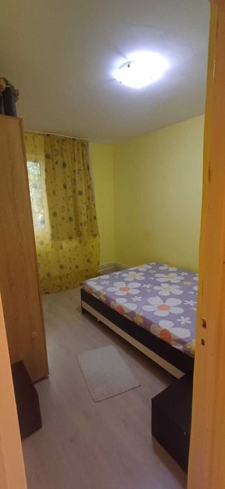 Inchiriez apartament