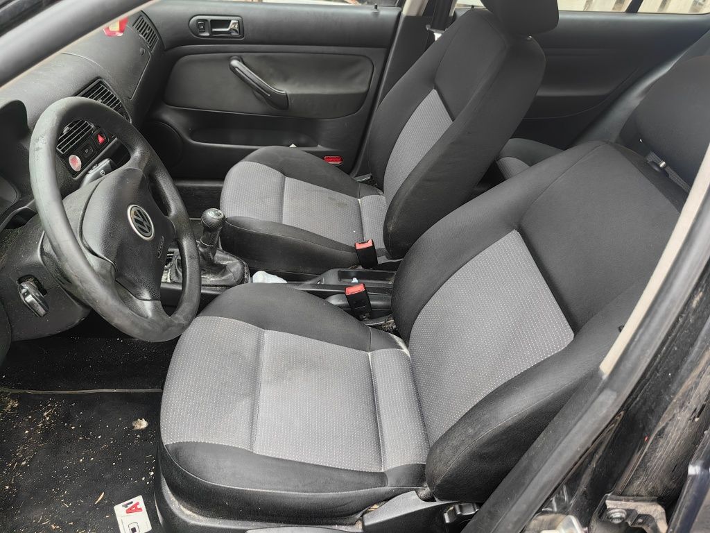 Vw Golf 4 1.4 16V На Части!