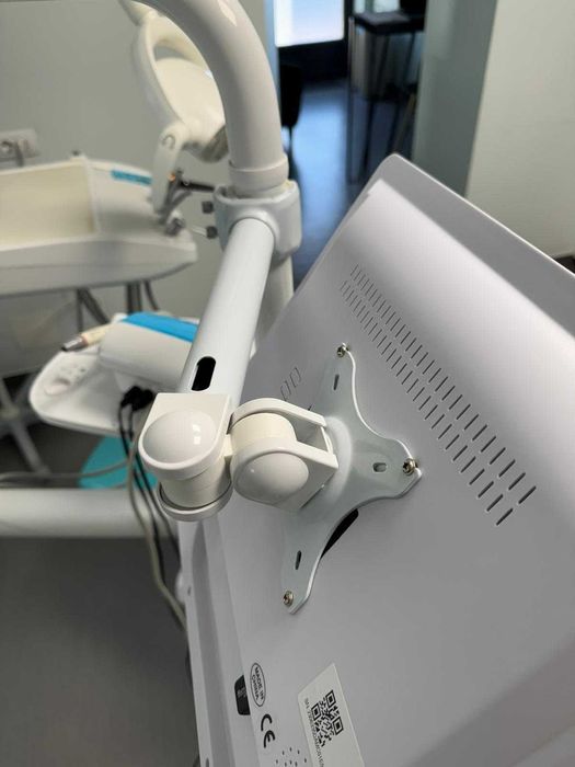 Camera intraorala cu monitor 17" si brat unit