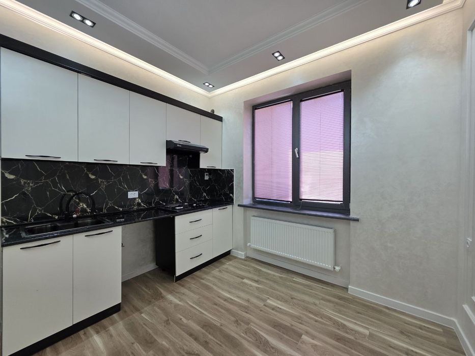 Продаётся 3хкомнатная студия