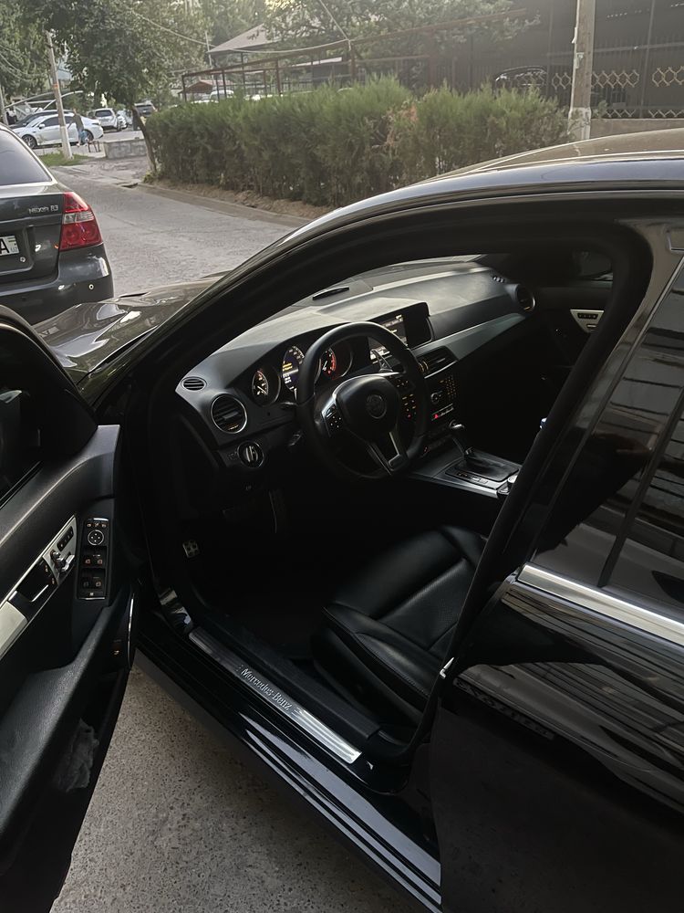 Продается срочно w204