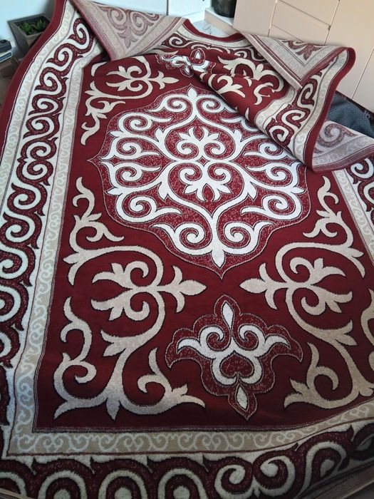 продам Ковер 250x400 см короткий ворс