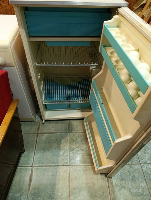 Хладилник Мраз 200