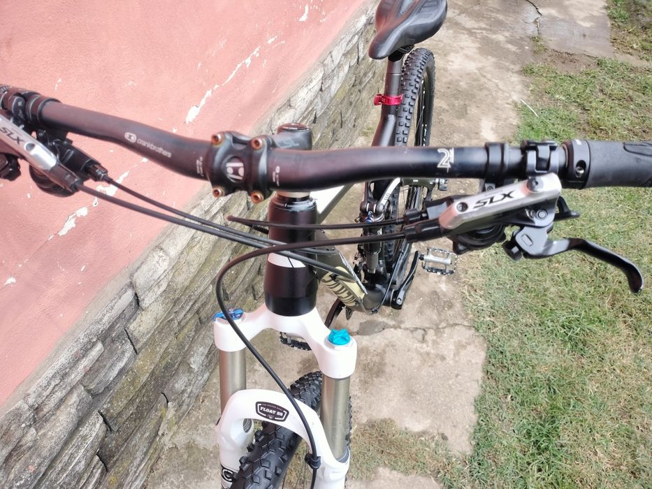Bicicleta Full suspensie roti 29