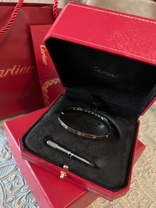 Гривна Cartier Love