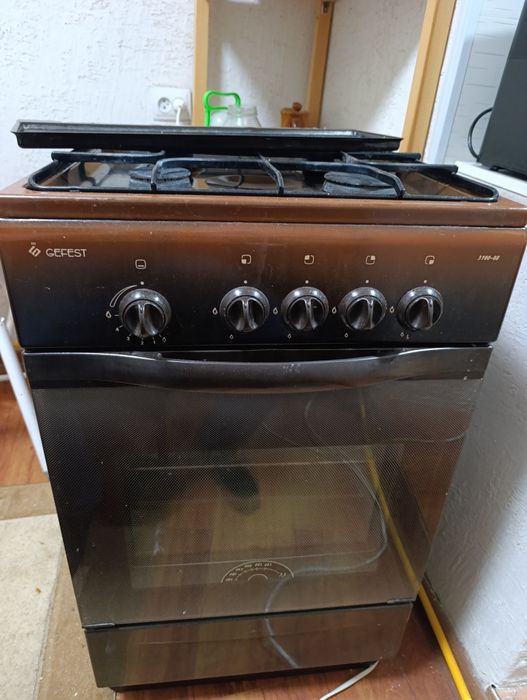 Плита газовая гефест в отличном состоянии