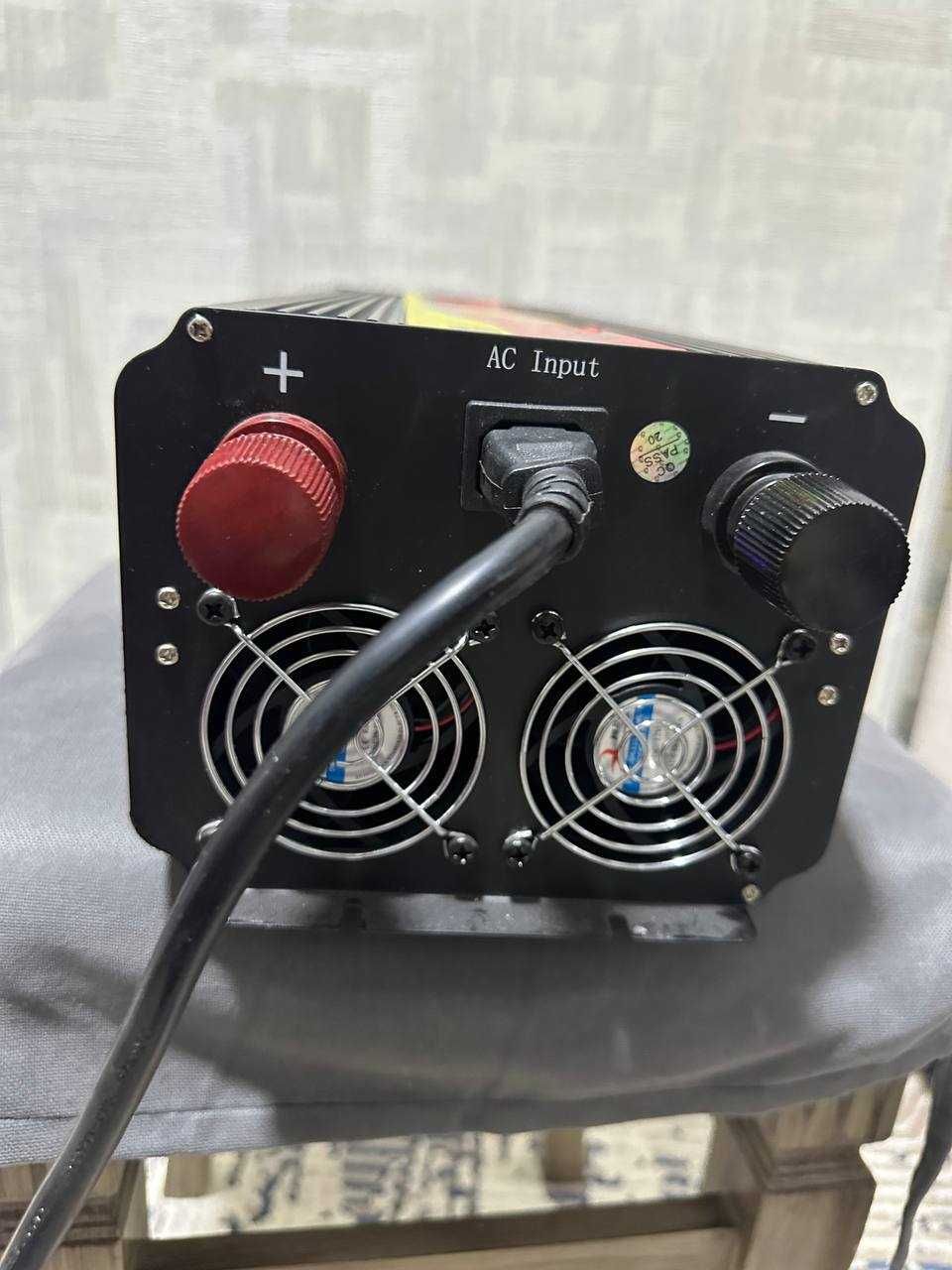 Инвертор портативный автомобильный мощностью 3000W