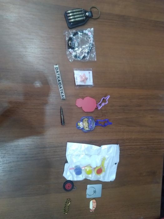 Брелки и браслеты за дешево