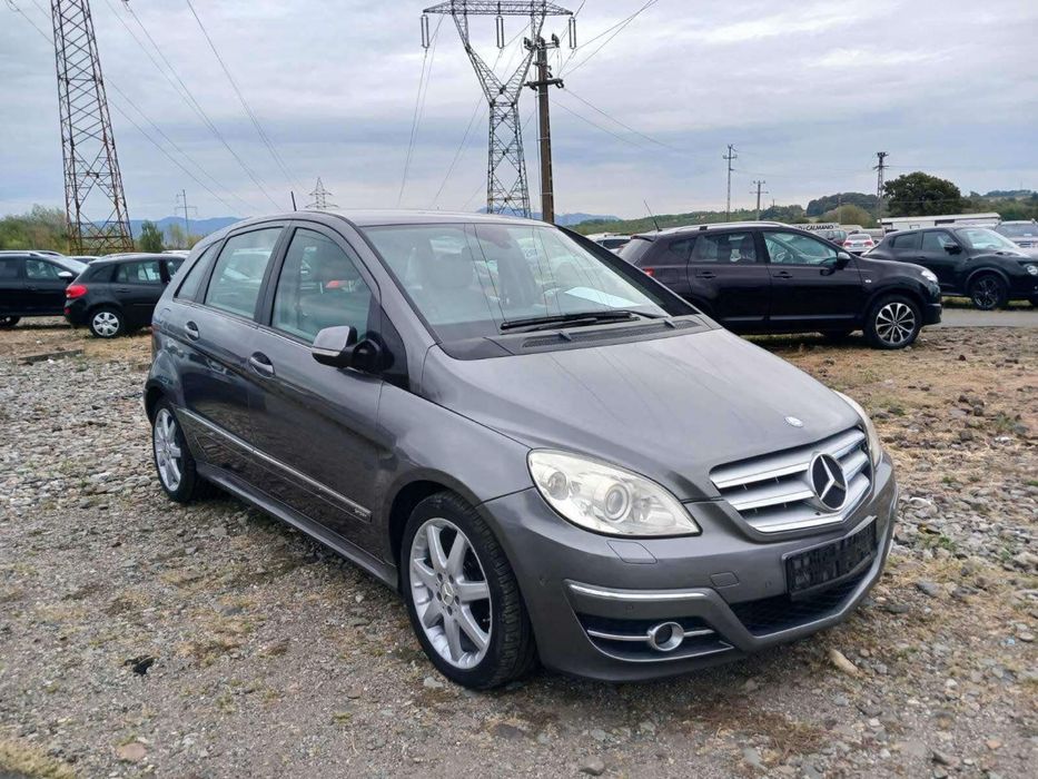 Vand  Mercedes b clas automat 2.0 Cdi disel din 2008