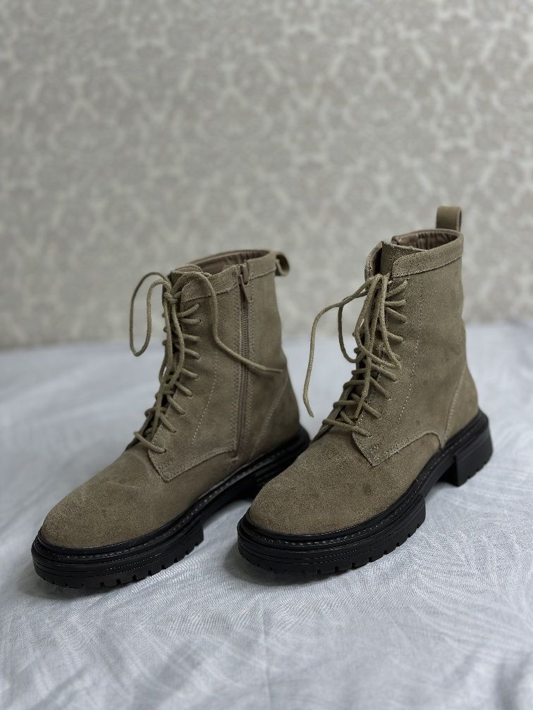 Ботинки Zara женские