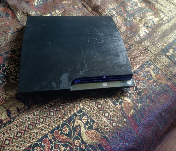 Продам игровую пс3