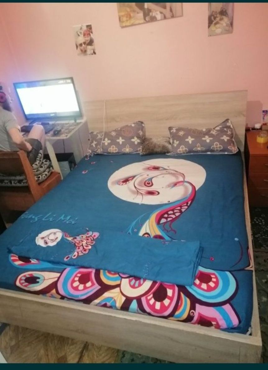 Продам кровать б/у