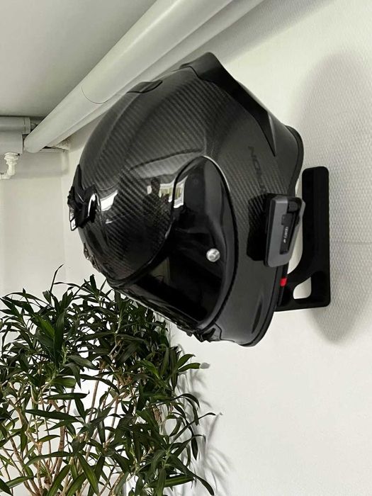 Suport casca moto model nou cu suport de umeras