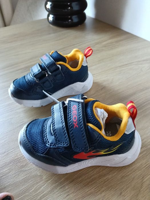 Pantofi sport Geox mărimea 20