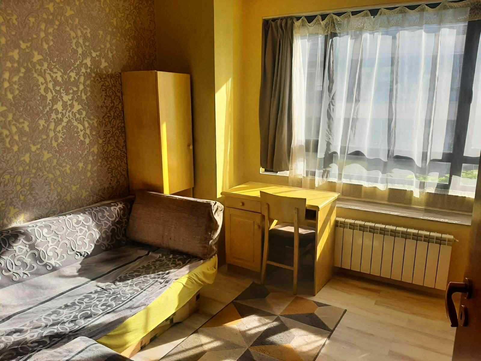 Тристаен ап. под наем в кв. Хиподрума