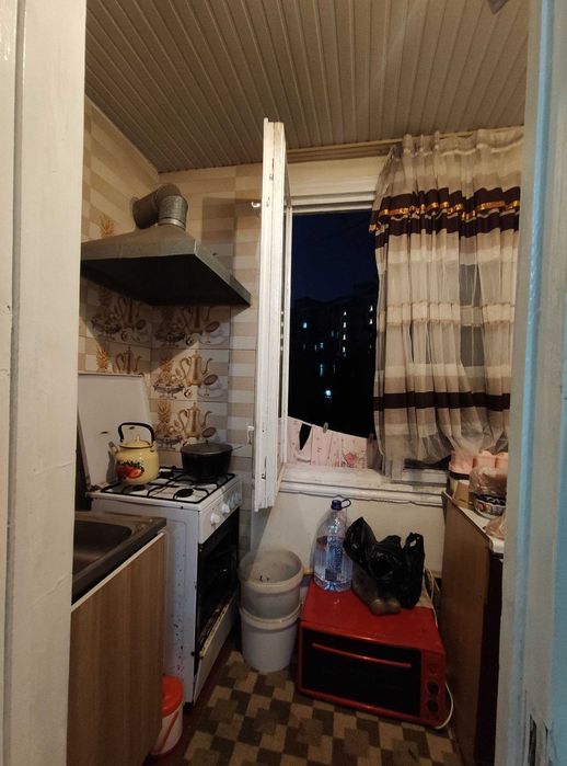 Чиланзар - 9 квартал, 2/4/4 балкон 1,5х3 с мебелью и техникой