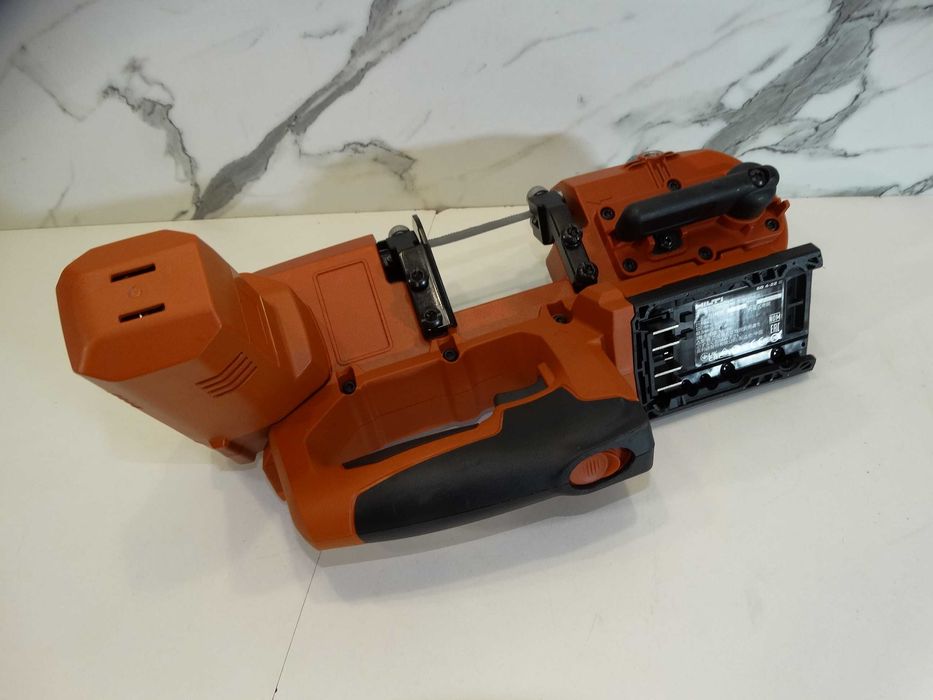 НОВО - Hilti SB 4 - 22 / Nuron - Лентов трион / банциг