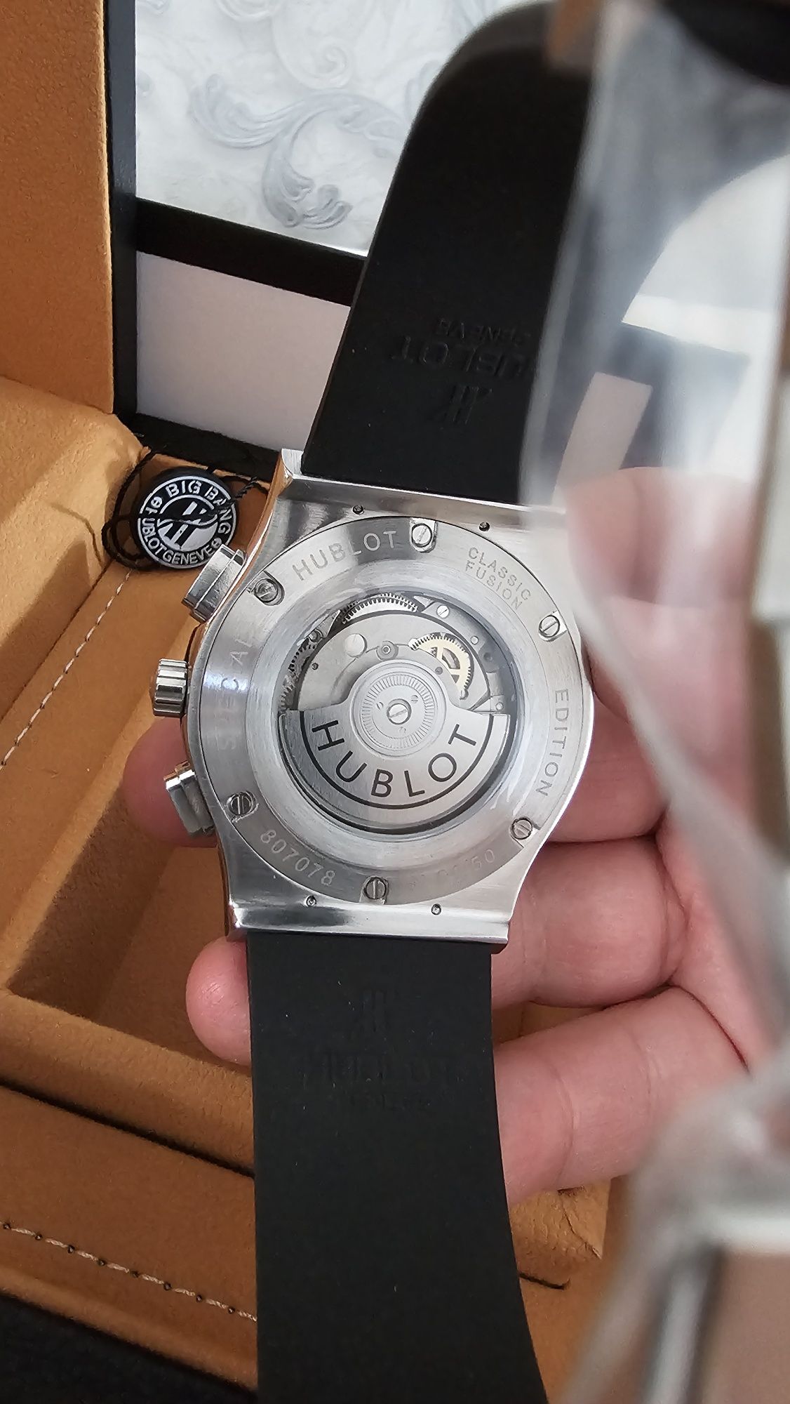 Soat Hublot mexanicheskiy