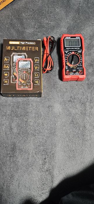 Vând multimetru digital nou