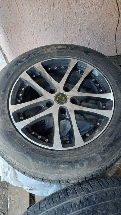 Продам резину и диски комплект