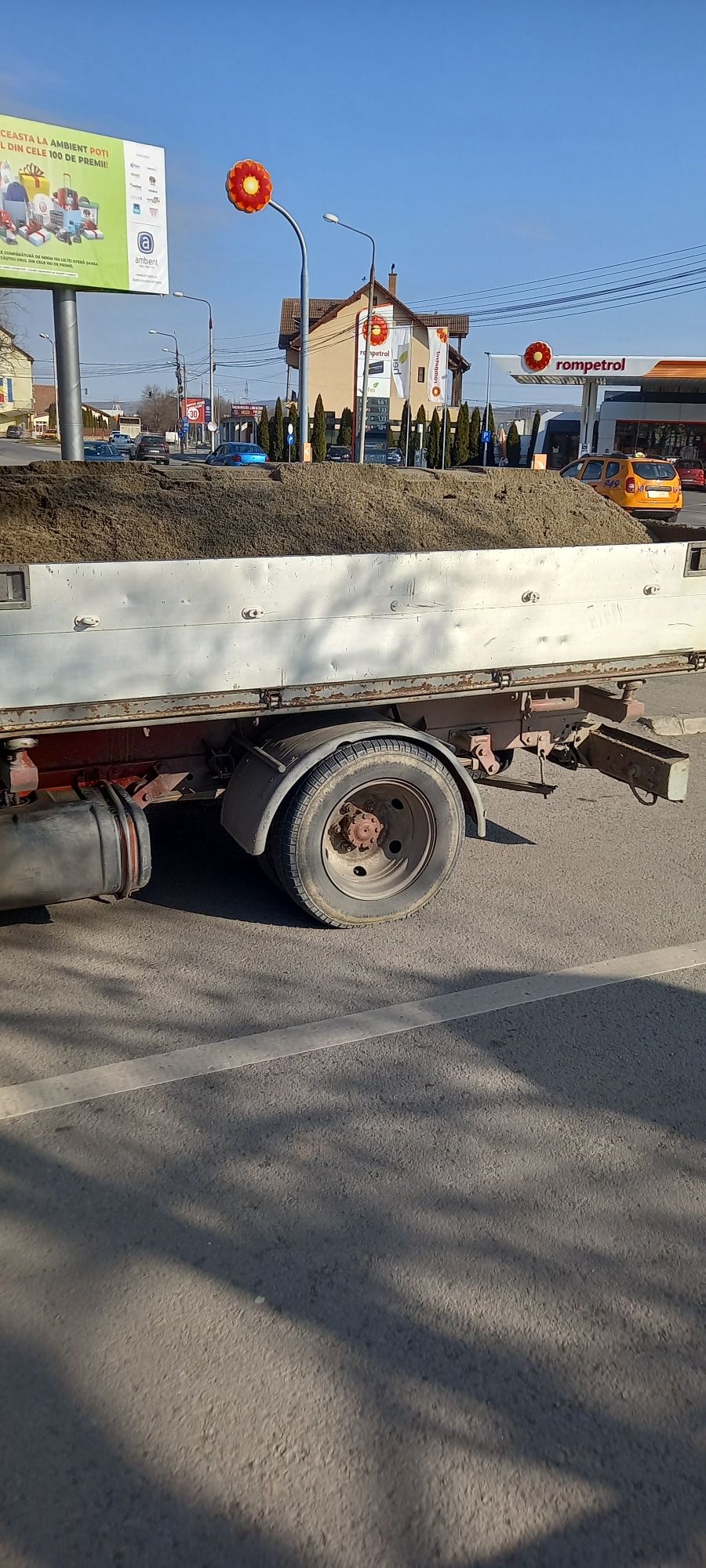 Nisip balastru piatră