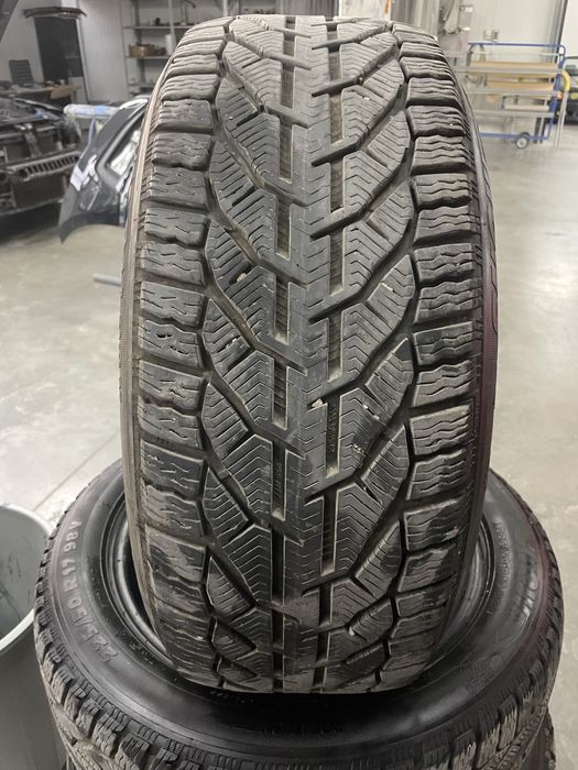 225/50R17 Kormoran snow
