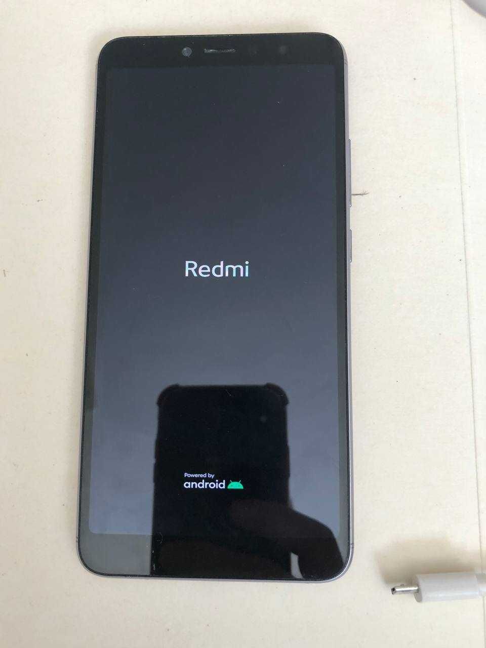 Телефон Xiaomi Redmi S2 (Redmi Y2).