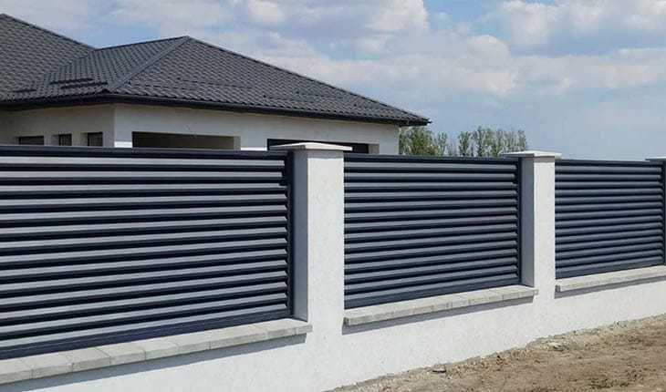 Garduri si porti stil jaluzea, sipca metalica, tabla cutata