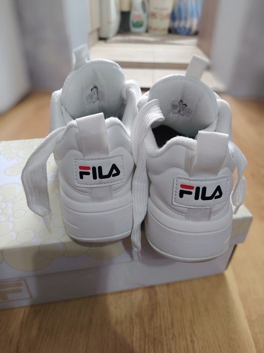 Нови маратонки Fila