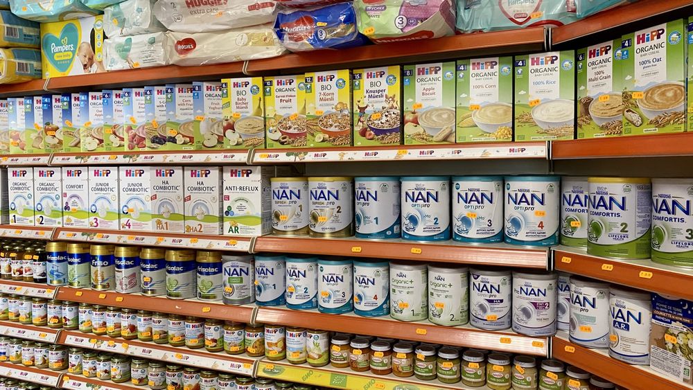 Адаптирани млека на различни марки на цени от 17 лв