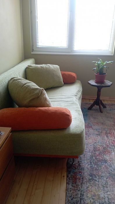 Диван-канапе, в отлично състояние