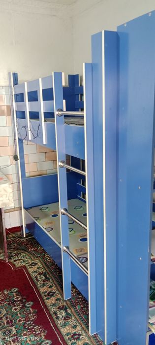 2 etajli bolalar karavatchasi yangi pul zarulligichi uchun sotmoqchima