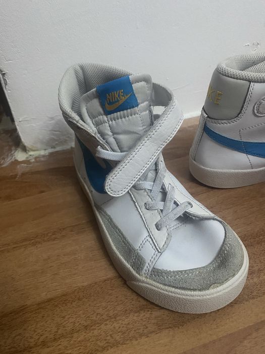 Adidasi Nike alb cu albastru