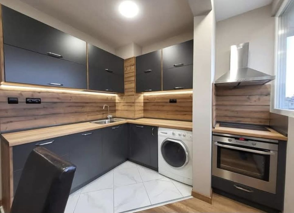 Дава се под наем Двустаен апартамент в Варна, Възраждане 4 - 65 кв.м за 408 € - Снимка #2