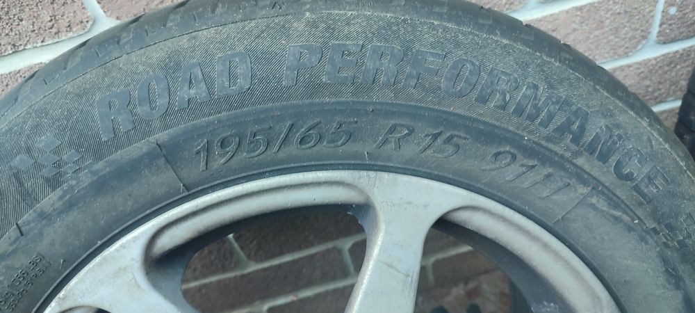 Anvelope + jante 195 / 65 R15 vara