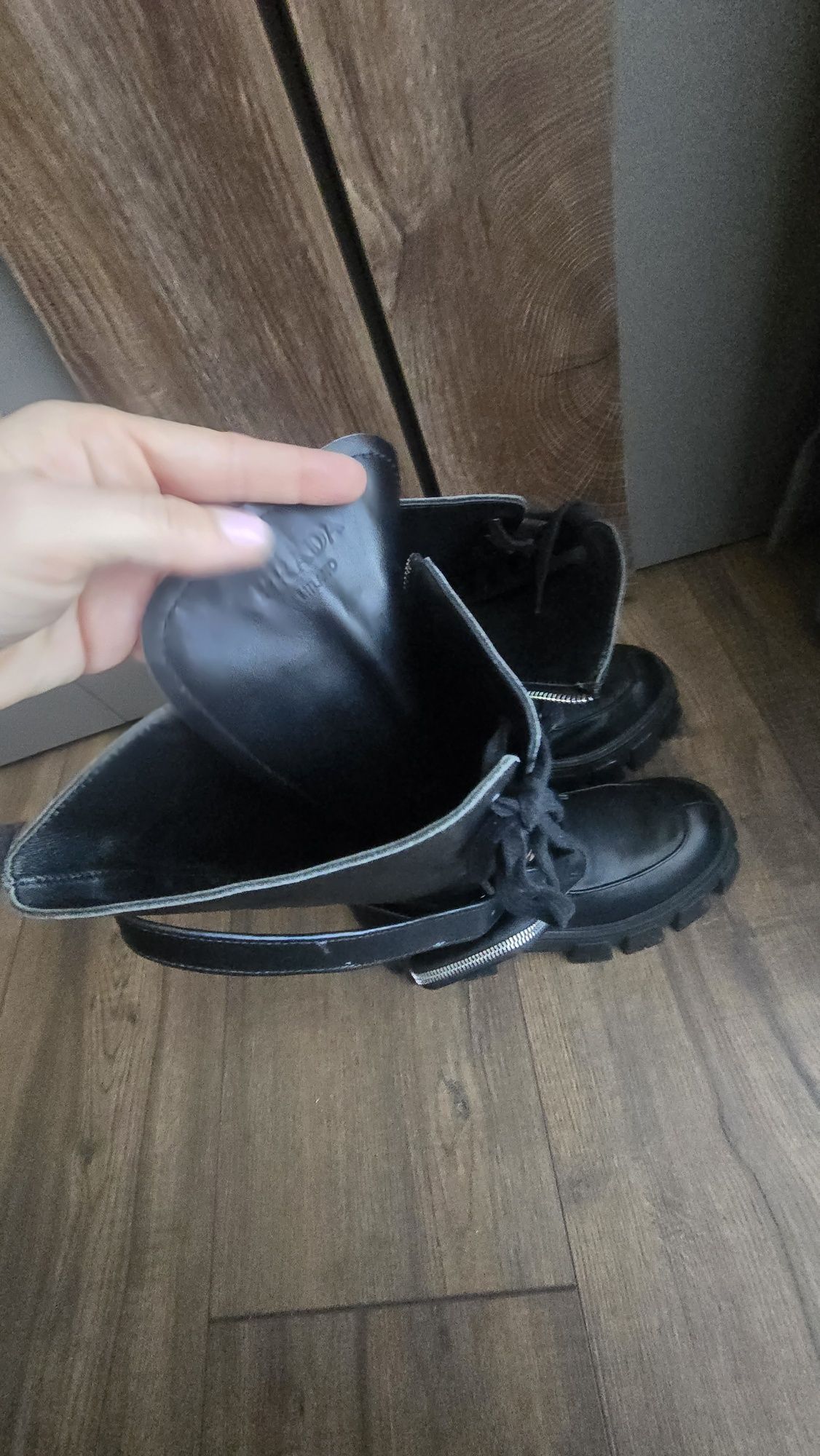 Зимни дамси боти Prada