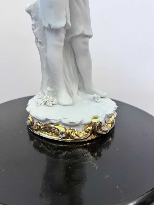 Bibelou statueta Capodimonte portelan marcat Italia B MERLI bibelouri