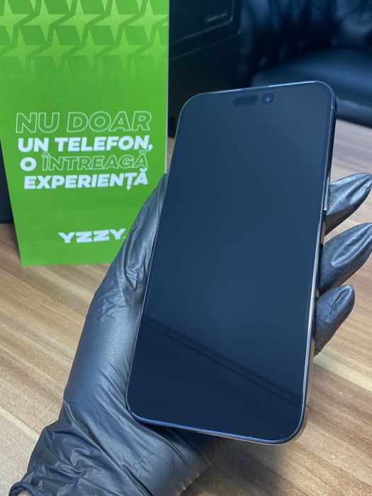 iPhone 15 Pro Max / 256 GB / Sănătate baterie 92% / Ca nou