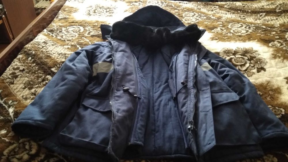 Куртка зимняя утепленная