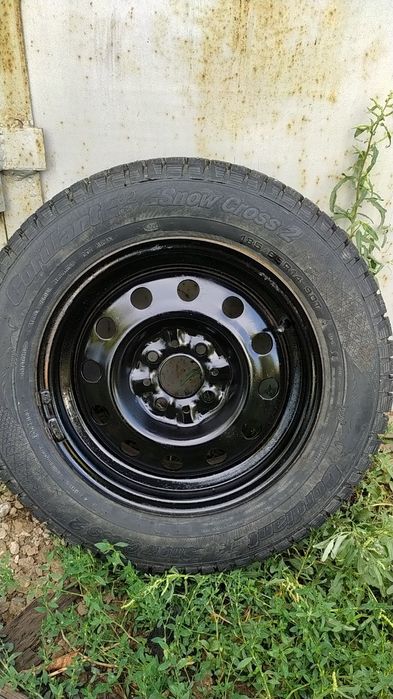 Продам комплект зимней резины 185/65₽14