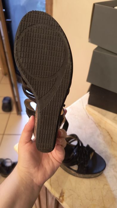 Sandale negre Nine West din piele naturala