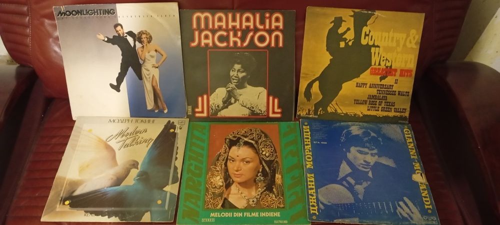 Rezervate Vand  lot discuri vinil Pop ,folk,rock,populara
