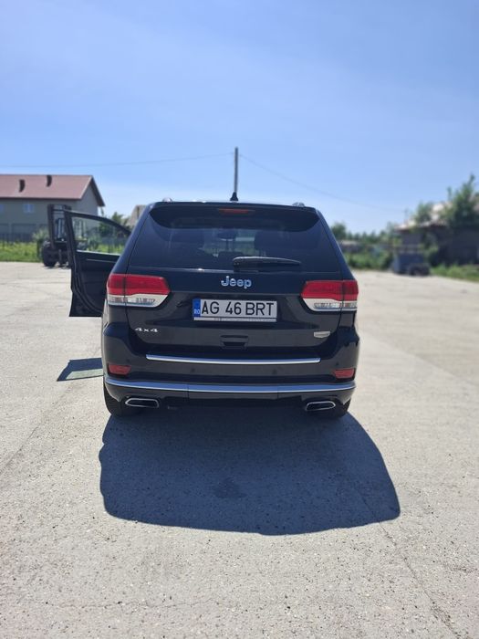 Vând Jeep Grand Cherokee Summit