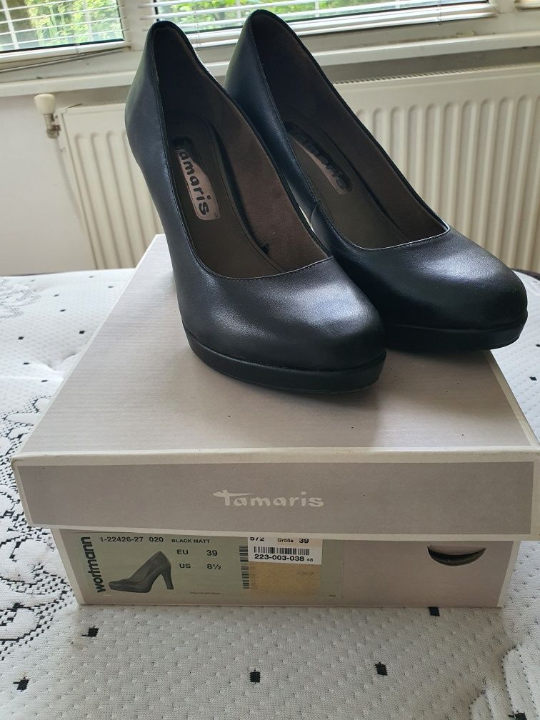 Елегантни дамски обувки Tamaris